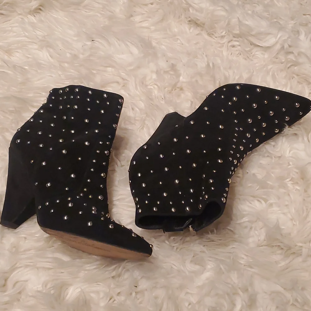 Boot - Picture 4 of 4